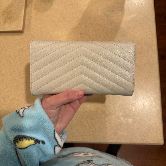 Yves Saint Laurent Quilted Silver Wallet - Picture 6 of 9